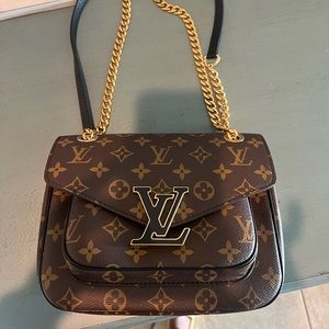 Louis Vuitton NM Passy monogram